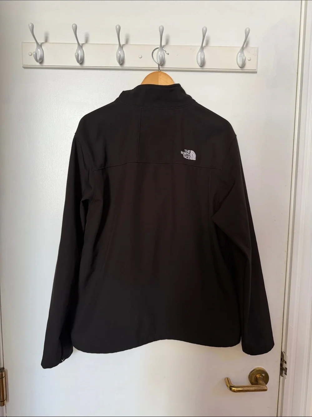 The North Face Black Men’s Apex Bionic Windwall Softshell Performance Jacket
